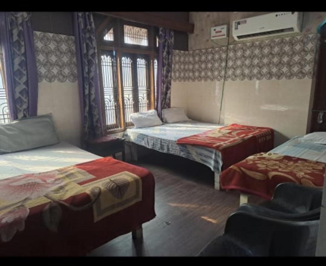 Kashi Annapurna Guest House Varanasi Værelse billede